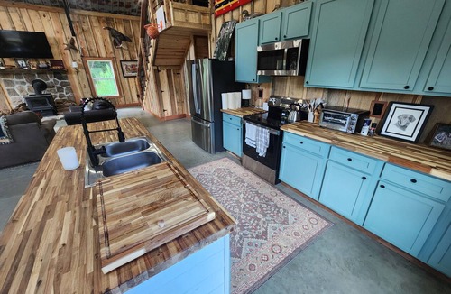 Gaylesville Cabin | Yellowhammer Lodge near Lake Weiss and Little River Canyon