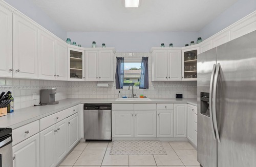 Seaview Park House | Your Ponte Vedra Beach coastal retreat—just a 10-minute walk to the ocean!