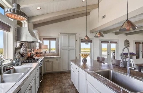 New Orleans East Area House | Your Waterfront Escape - 28 min to the French Quarter