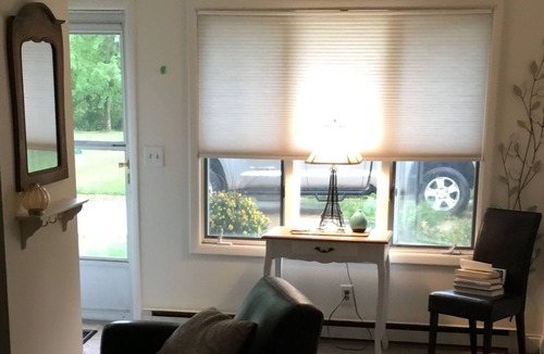 Riverside Apartment | Zee’s hideaway 4-4443