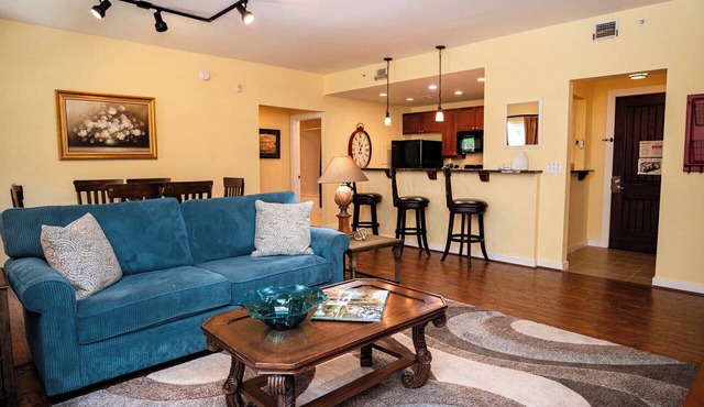 1-BR private courtyard- close to entrance & pool/hot tub- near beaches