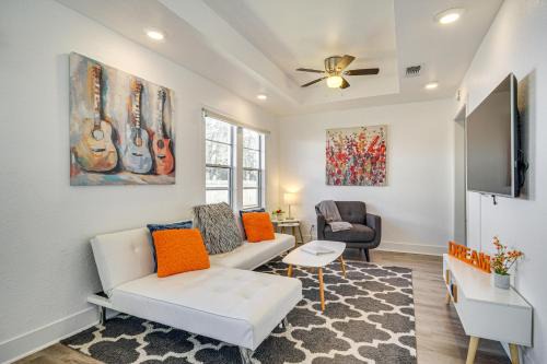 1 Mi to Gulf Coast! Couples Retreat in Long Beach