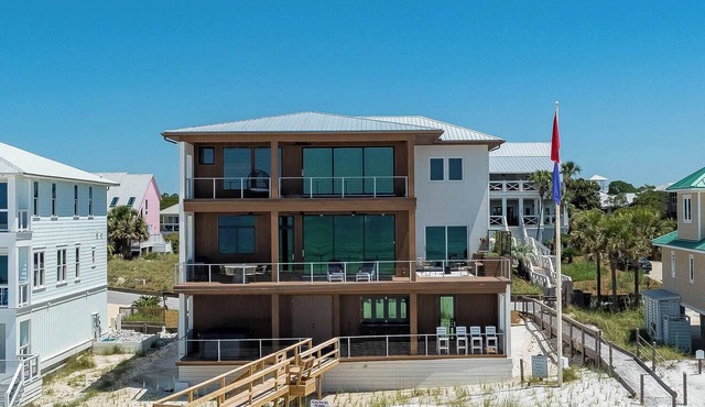 10% Off~BRAND NEW Gulf Front~"Da Beach"~Hot Tub~Beach Gear, Elevator~Beach