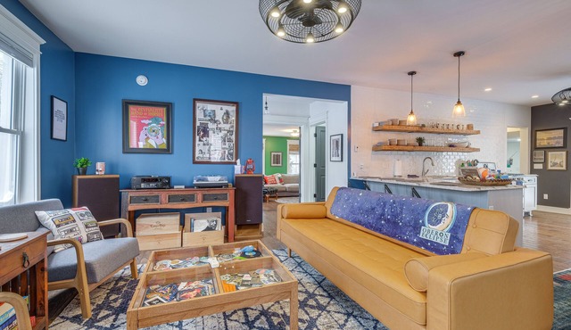 17 Mi to Ski Slopes! Retreat Near Lake Michigan