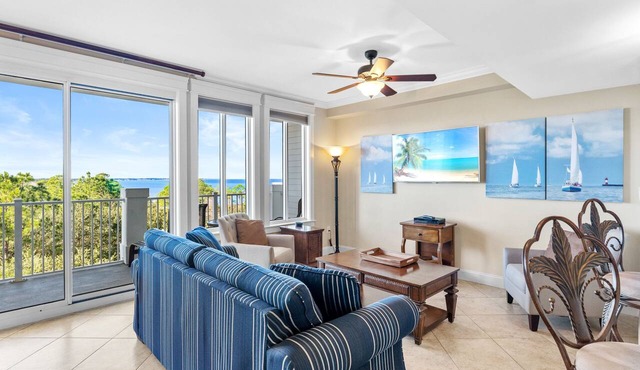 1BR Condo at Baytowne Wharf! Beach Tram, Tropical Pool, Hot Tub, Balcony View