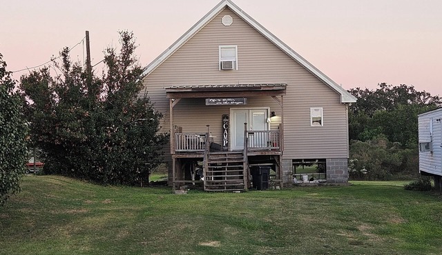 2 Bedroom Camp located in Yscloskey/Shell Beach.