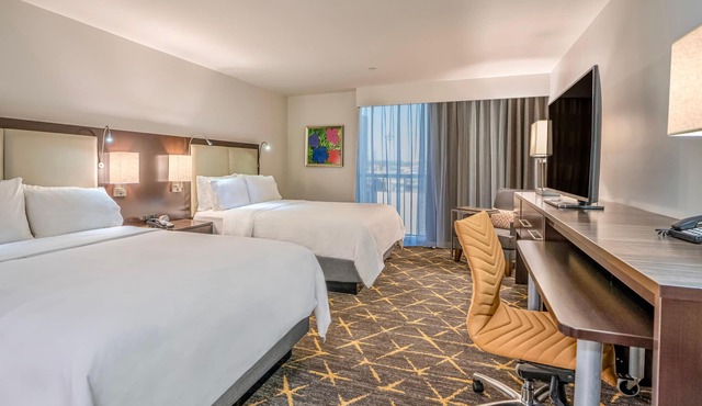 2 Downtown Rooms with City Views & Easy Access to Caesars Superdome – 4 Blocks