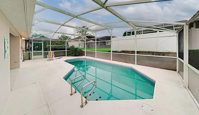 2 master suites modern villa with private pool