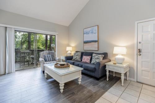 2354 Racquet Club Villas