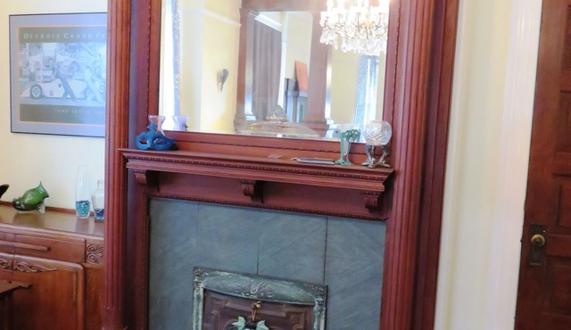 25% Summer Discount! Steps from Canal Streetcar Line. Safe Vibrant Neighborhood.