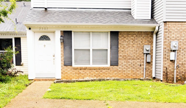 2BR/1.5BA Townhouse. 10 min to UA Campus, River Run Park & Downtown Northport