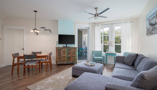 2BR Baytowne Condo! Tropical Lagoon Pool/Hot Tub, Tram to Beach, Fitness Room
