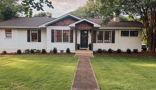 3 BR Auburn Home Walking Distance to Downtown Auburn