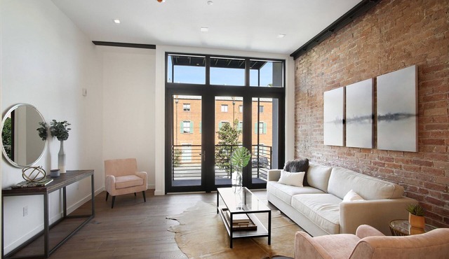 3 - History Luxury Home - French Quarter - Unit 203