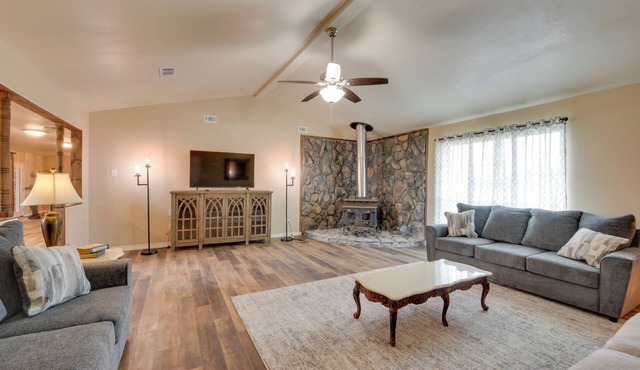 3 Mi to Lake Charles: Family Home in Louisiana!
