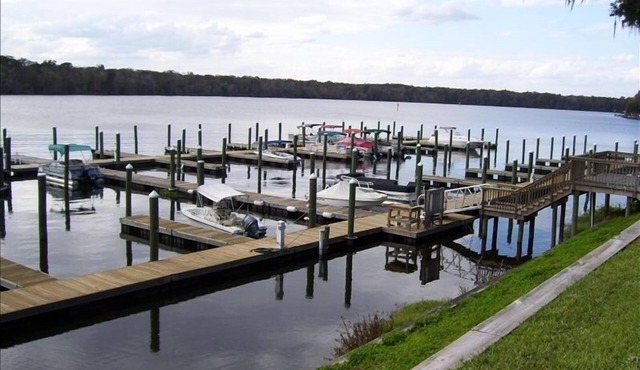 3BR/2BA Condo on the St Johns River-Welaka Resort Living