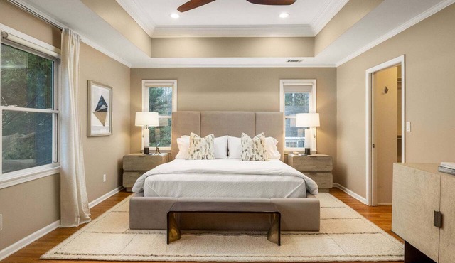 4 Bed + 4 Bath Luxe Abode by Atlanta Luxury Rentals in Atlanta
