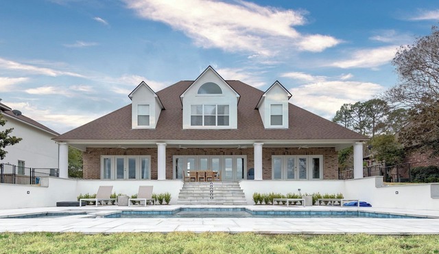 4500 square feet of serenity on False River