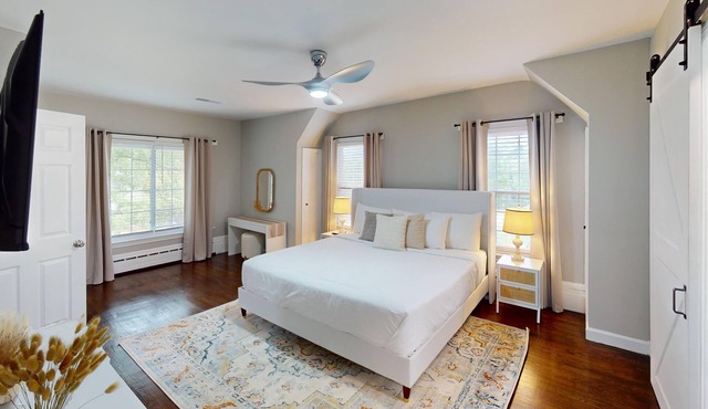 4BR Pet-Friendly Atlanta Woods Retreat