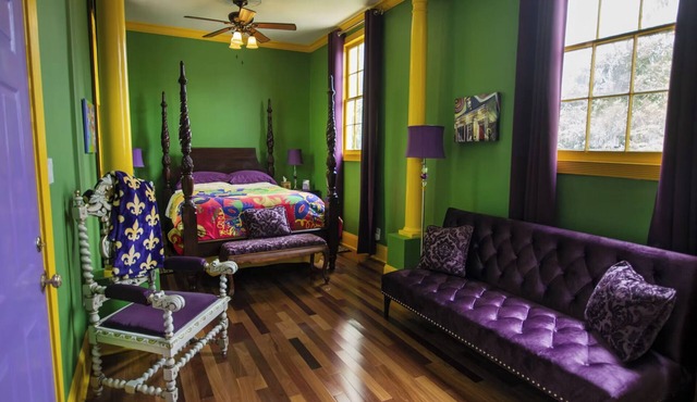 5-bedroom historic bed & breakfast in exciting New Orleans with lovely courtyard