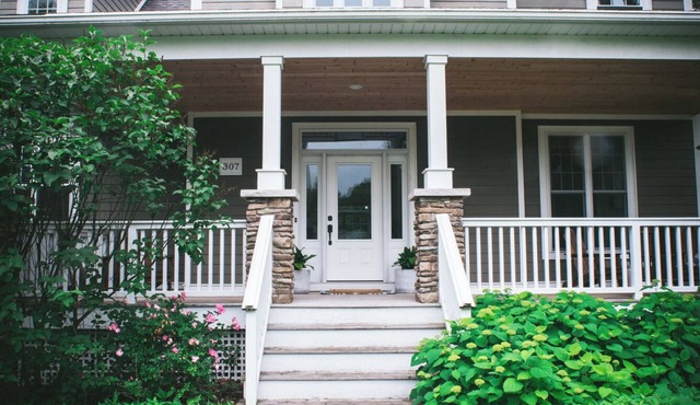 6-bedroom house with AC in charming Leland