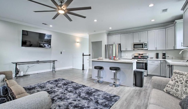 6 Mi to French Quarter: Modern New Orleans Gem