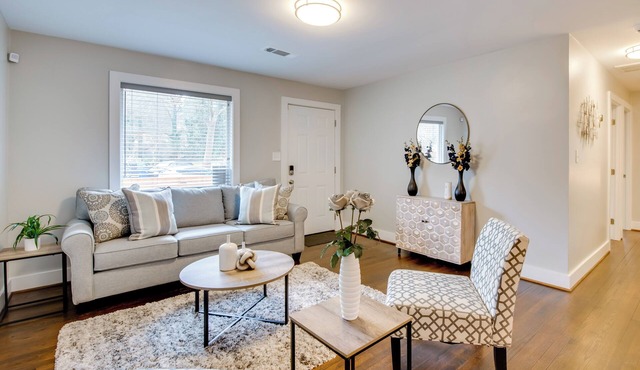 6 Mi to Mercedes-Benz! Pet-Friendly Yard in ATL