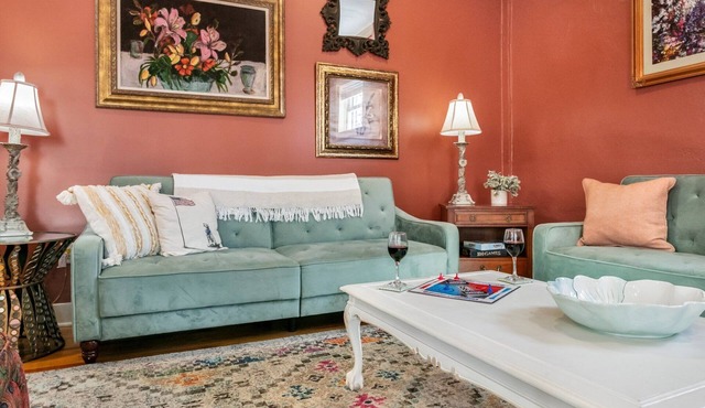 610 Franklin: 5B | 1/1 | Heart of Downtown | Washer/Dryer