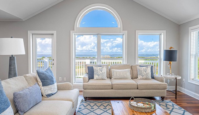 6BR Oceanfront Luxury on Tybee’s North Beach—Pvt. Boardwalk by Tybee Cottages