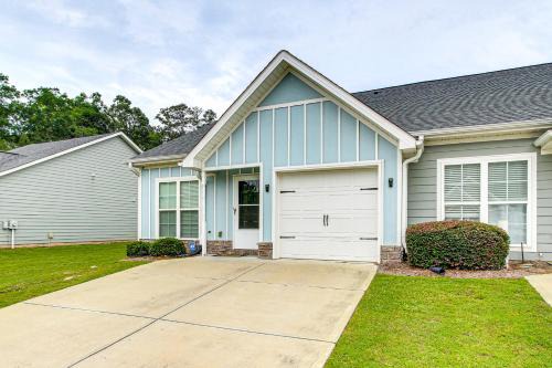 7 Mi to Dtwn Augusta: Townhome Near Shops & Eats!