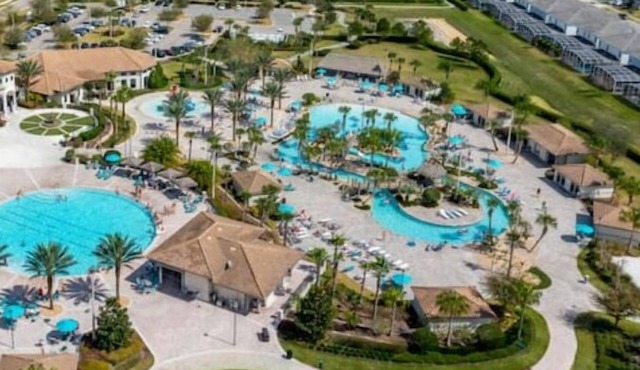 9 BR Villa Steps to Oasis Resort & Waterpark/Pets OK/Game Room.