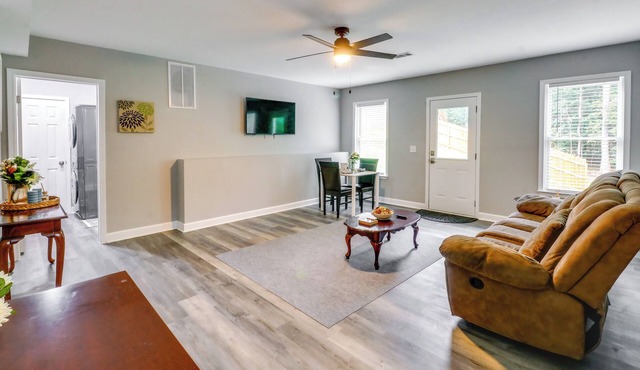 9 Mi to Downtown Atlanta: Quiet Eastside Apartment