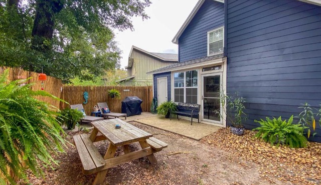 A-Frame Retreat in Pensacola, 10 Mi to Dtwn