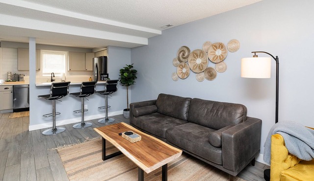 A Private Boho-Modern Stay Minutes to Downtown w/KING Bed and Hidden Nook! in Des Moines