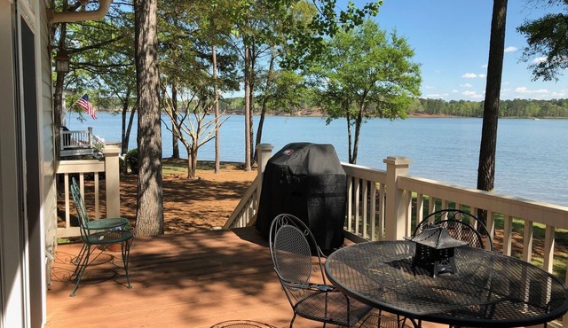 Amazing Getaway at Great Waters Reynolds Lake Oconee- just 90 miles from Atlanta