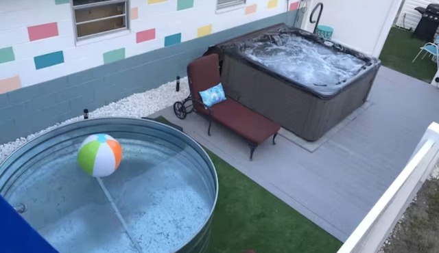 Amazing hot tub and Stock tank pool