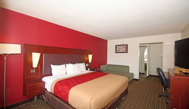 Americas Best Value Inn Pilot Mountain in Pilot Mountain