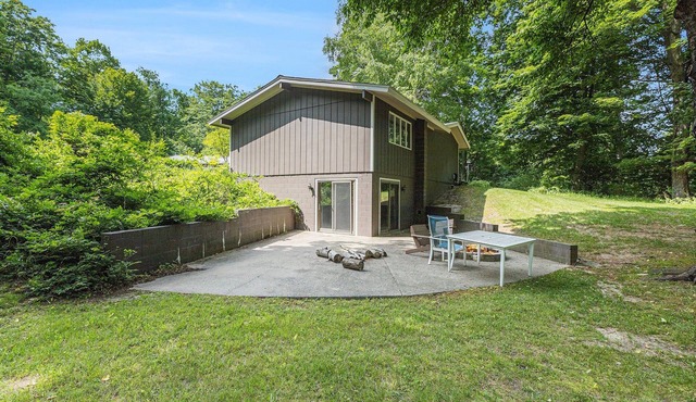 🏡 Arcadia Bluffs Ranch – 46 Acres of Serenity | Near Lake MI Boat Parking ➠ 3528