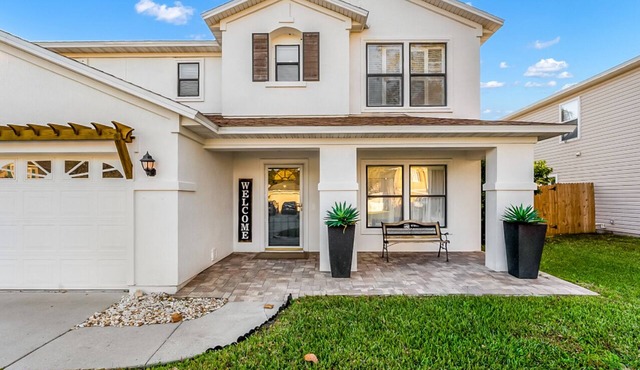 Art Inspired Coastal Retreat in Ponte Vedra Near Beach Ideal for Families