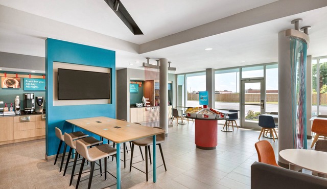 avid hotel Tuscaloosa University Area by IHG