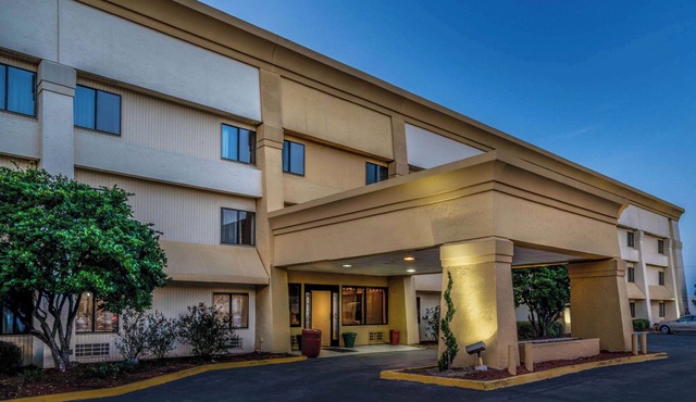 Baymont by Wyndham Meridian