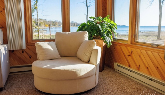 Beach Front - Kayaks, RV, EV, Games + Amenities