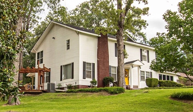 Beautiful 6 Bedroom home