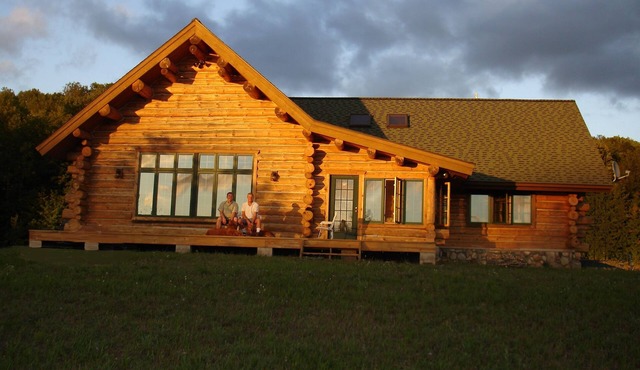 Bellaire Overlook Log Home on Beautiful 40 Acres with sunset views