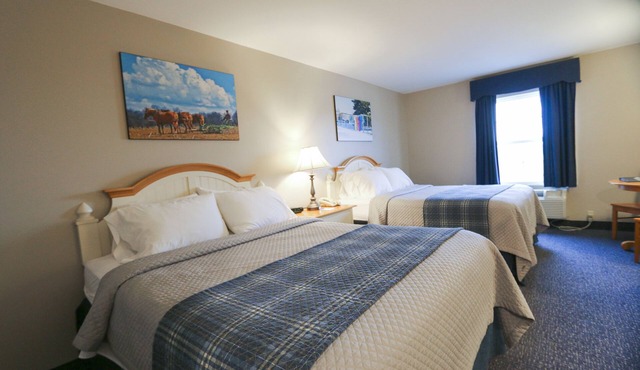 Blue Gate Garden Inn in Shipshewana
