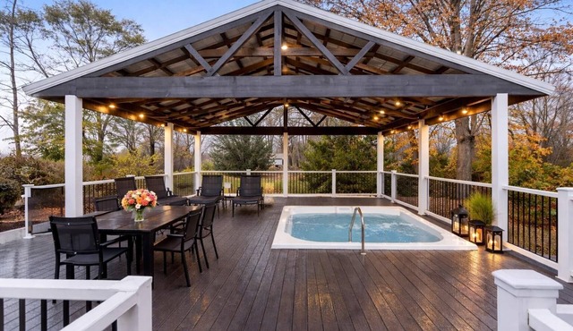 Blue Star #5 Location, Location 12 person hot tub!