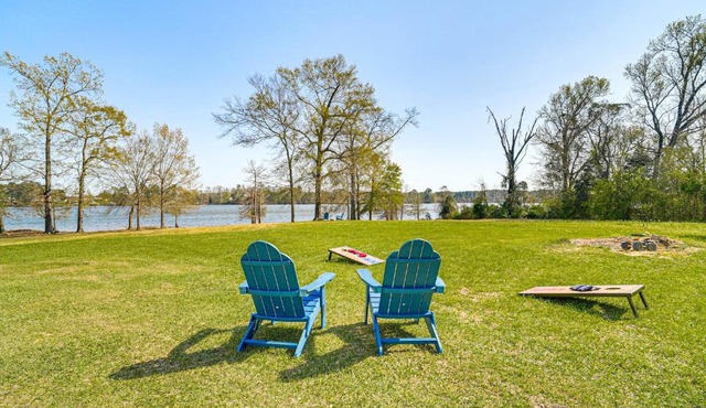 Boat & Swim: Lakefront Toledo Bend Retreat!