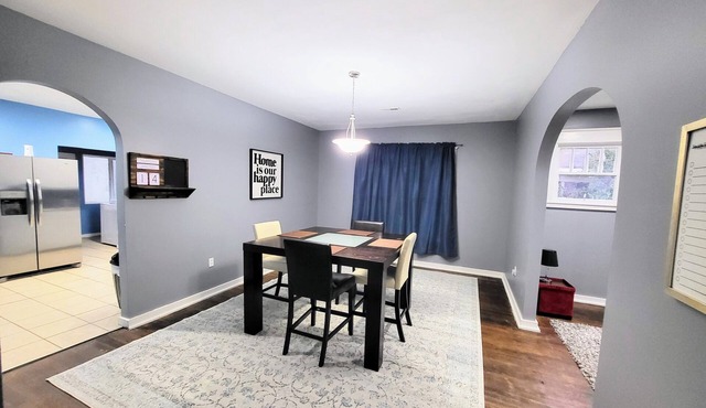 Bright & Cozy, near downtown & hiking trails