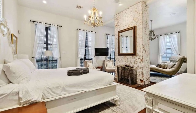 Bright Villa w Heated Pool & Pool Table 6br|4ba