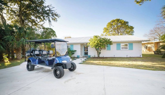 Buchanan Bay Bungalow with Golf Cart